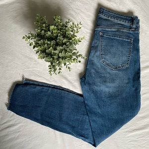 • Drygoods Ankle Skinny High Rise Jeans •